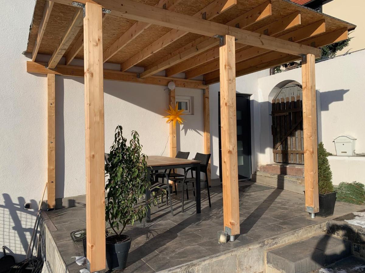 Gemuetliches Einfamilienhaus In Gera Mit 3 Schlafzimmern Mit Garten Und Parkplatz Exterior foto